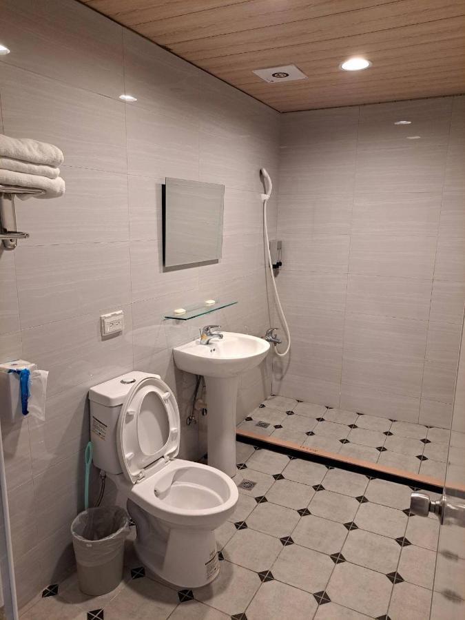 Fengjia Pig'S House Apartment ไถจง ภายนอก รูปภาพ